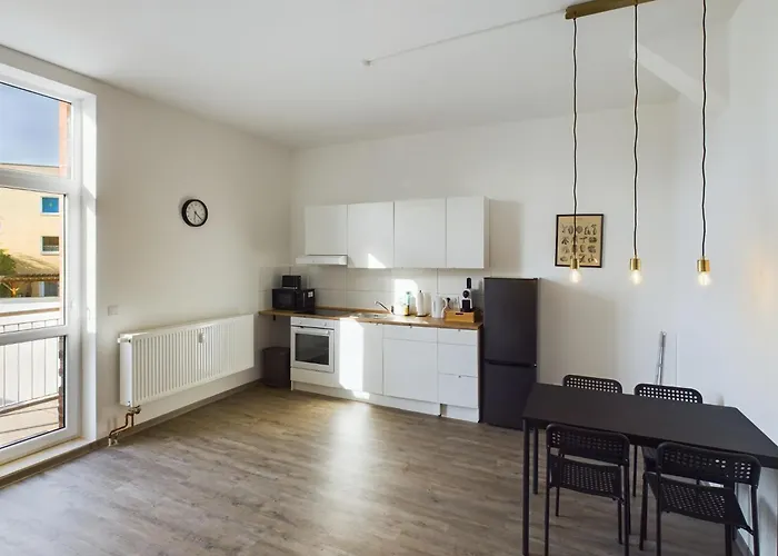 Grosszuegige Mit Balkon We14